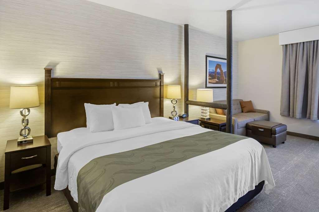 Quality Suites Moab Near Arches National Park Стая снимка