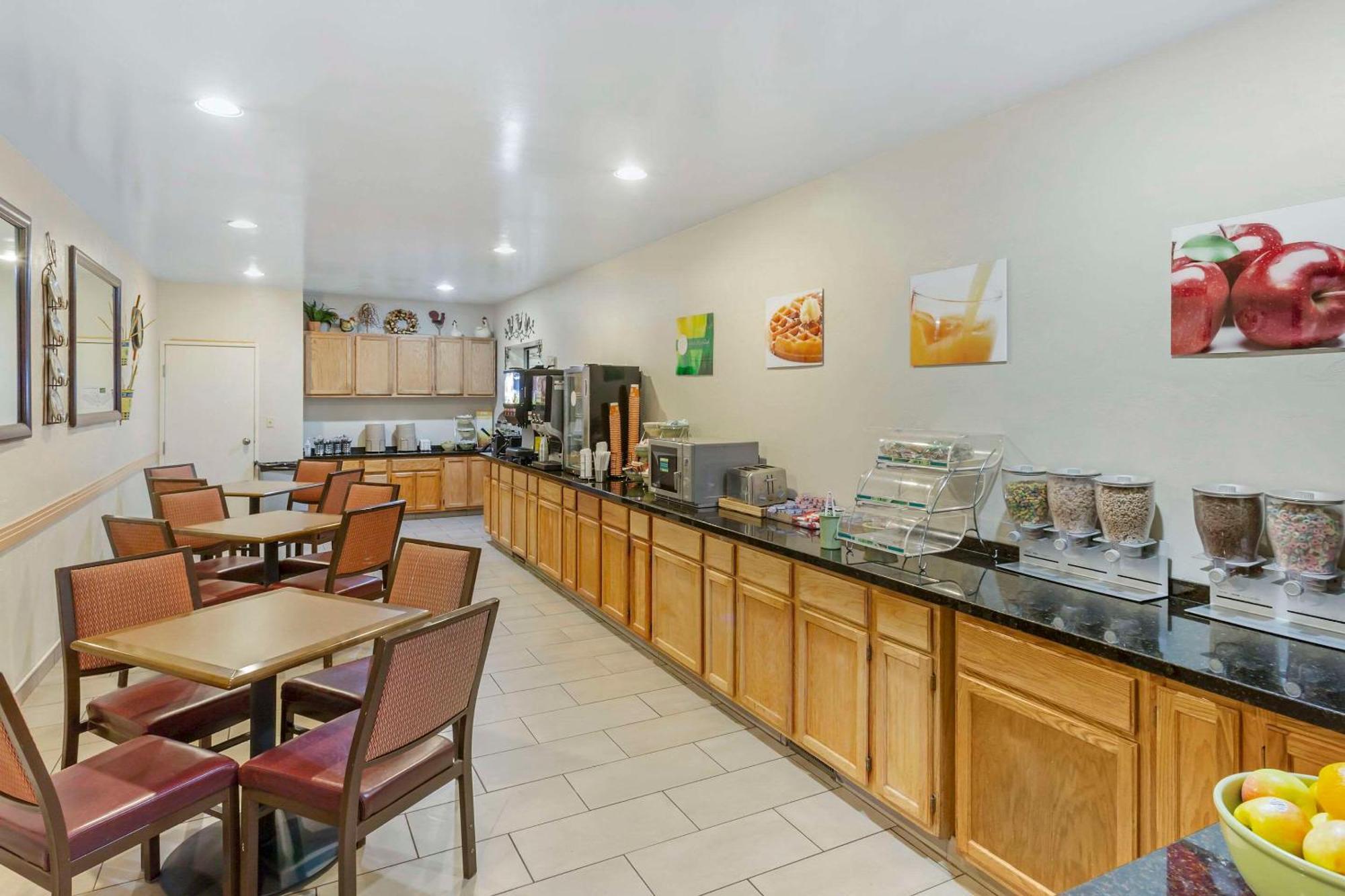 Quality Suites Moab Near Arches National Park Екстериор снимка