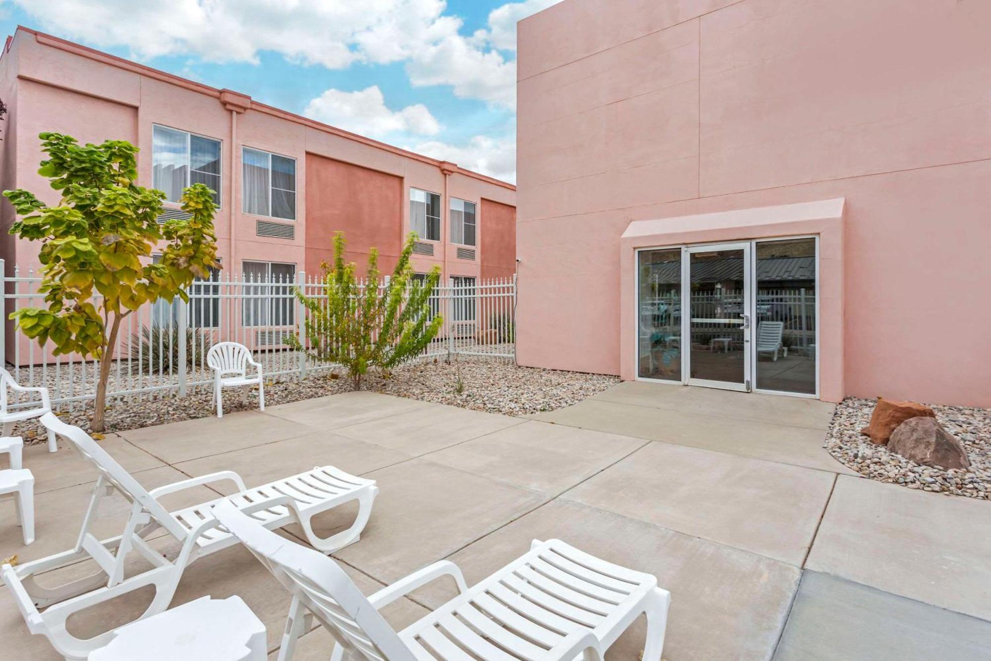 Quality Suites Moab Near Arches National Park Екстериор снимка