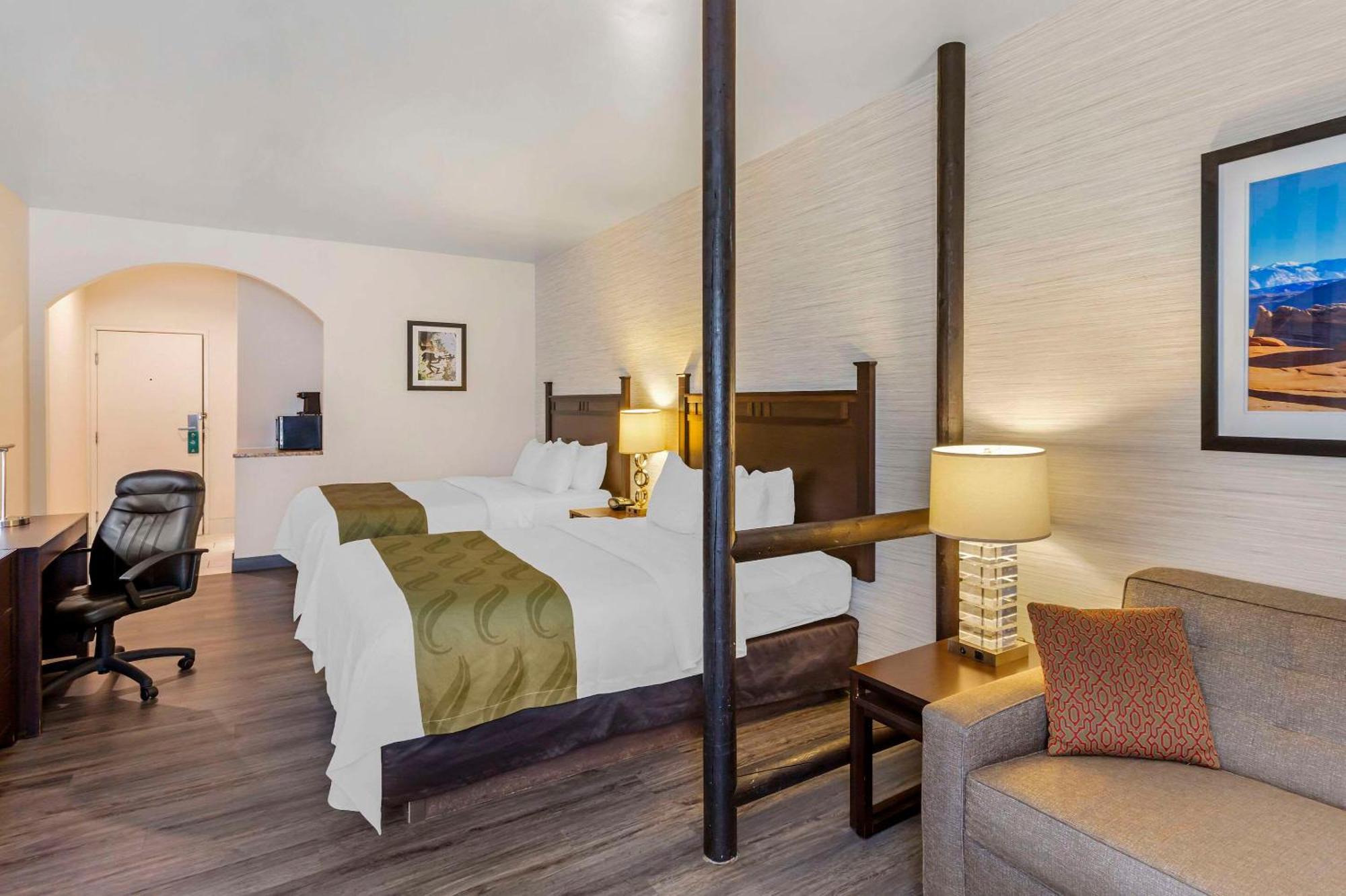 Quality Suites Moab Near Arches National Park Екстериор снимка